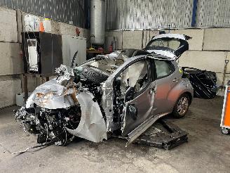  Mazda  2 Hybrid Hatchback 1.5 12V (M15A-FXE) [85kW]  (03-2022/...) 2025/11