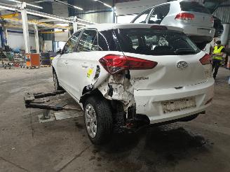 Hyundai I-20 i20 (GBB) Hatchback 1.0 T-GDI 100 12V (G3LC) [74kW]  (01-2016/08-2020)= picture 4