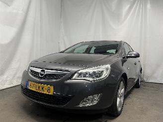 Auto incidentate Opel Astra Astra J (PC6/PD6/PE6/PF6) Hatchback 5-drs 1.6 16V (A16XER(Euro 5)) [85=
kW]  (12-2009/10-2015) 2010/5