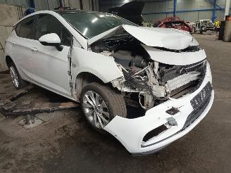 Opel Astra Astra K Hatchback 5-drs 1.0 Turbo 12V (B10XFL(Euro 6)) [77kW]  (06-201=
5/12-2022) picture 2
