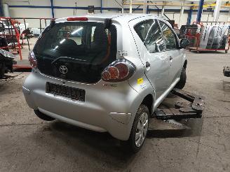 Toyota Aygo Aygo (B10) Hatchback 1.0 12V VVT-i (1KR-FE) [50kW]  (07-2005/05-2014) picture 3