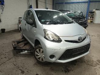 Toyota Aygo Aygo (B10) Hatchback 1.0 12V VVT-i (1KR-FE) [50kW]  (07-2005/05-2014) picture 2