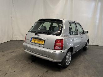 Nissan Micra Micra (K11) Hatchback 1.4 16V (CGA3DE) [60kW]  (09-2000/02-2003) picture 5