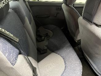 Nissan Micra Micra (K11) Hatchback 1.4 16V (CGA3DE) [60kW]  (09-2000/02-2003) picture 14