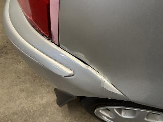 Nissan Micra Micra (K11) Hatchback 1.4 16V (CGA3DE) [60kW]  (09-2000/02-2003) picture 9