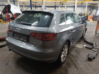 Audi A3 A3 Sportback (8VA/8VF) Hatchback 5-drs 1.6 TDI Ultra 16V (CRKB(Euro 5)=
) [81kW]  (09-2013/10-2020) picture 3