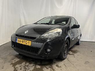 Schadeauto Renault Clio Clio III (BR/CR) Hatchback 1.5 dCi FAP (K9K-770(K9K-67)) [65kW]  (08-2=
010/12-2014) 2011/8