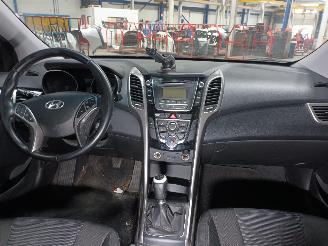 Hyundai I-30 i30 (GDHB5) Hatchback 1.6 GDI Blue 16V (G4FD(Euro 4)) [99kW]  (12-2011=
/12-2016) picture 5