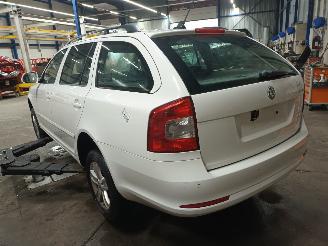 Skoda Octavia Octavia Combi (1Z5) Combi 5-drs 1.2 TSI (CBZB) [77kW]  (02-2010/04-201=
3) picture 4