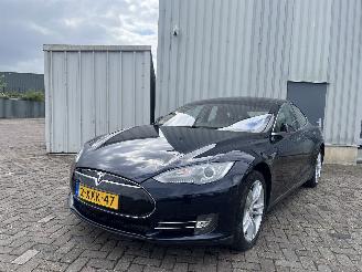 Coche accidentado Tesla Model S Model S Liftback 85 (L1S) [270kW]  (09-2012/02-2016) 2014/9