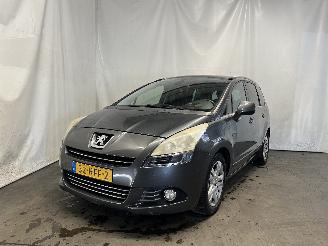 uszkodzony samochody osobowe Peugeot 5008 5008 I (0A/0E) MPV 1.6 THP 16V (EP6CDT(5FV)) [115kW]  (09-2009/03-2017=
) 2011/5