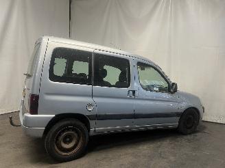 Peugeot Partner Partner Combispace MPV 1.6 16V (TU5JP4(NFU)) [80kW]  (07-2001/03-2008)= picture 6