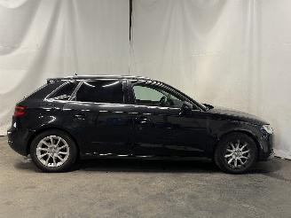 Audi A3 A3 Sportback (8VA/8VF) Hatchback 5-drs 1.6 TDI Ultra 16V (CRKB(Euro 5)=
) [81kW]  (09-2013/10-2020) picture 7