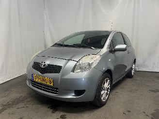  Toyota Yaris Yaris II (P9) Hatchback 1.0 12V VVT-i (1KR-FE) [51kW]  (08-2005/12-201=
1) 2006/10