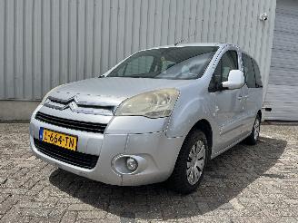 Damaged car Citroën Berlingo Berlingo Cinqspace, Multispace MPV 1.6 Hdi 16V 90 (DV6ATED4(9HX)) [66k=
W]  (04-2008/12-2018) 2010/7