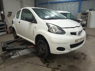 Toyota Aygo Aygo (B10) Hatchback 1.0 12V VVT-i (1KR-FE) [50kW]  (07-2005/05-2014) picture 2