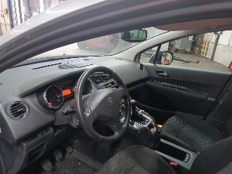 Peugeot 5008 5008 I (0A/0E) MPV 1.6 VTI 16V (EP6(5FW)) [88kW]  (09-2009/03-2017) picture 5