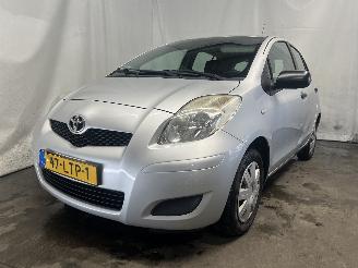 uszkodzony samochody osobowe Toyota Yaris Yaris II (P9) Hatchback 1.0 12V VVT-i (1KR-FE) [51kW]  (08-2005/12-201=
1) 2010/7