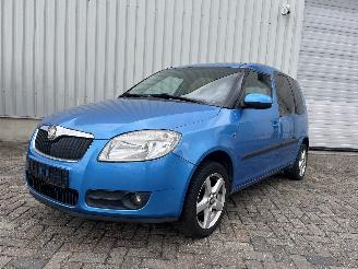 Vaurioauto  passenger cars Skoda Roomster Roomster (5J) MPV 1.4 16V (BXW) [63kW]  (09-2006/05-2015) 2007/3