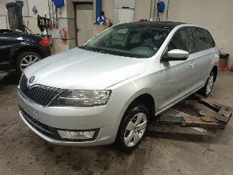 Vrakbiler auto Skoda Rapid Rapid Spaceback Combi 1.4 TDI 12V (CUSB(Euro 6)) [66kW]  (05-2015/12-2=
019) 2016/10