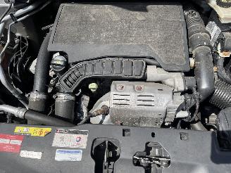 Peugeot 308 308 SW (L4/L9/LC/LJ/LR) Combi 5-drs 1.2 12V e-THP PureTech 110 (EB2ADT=
(HNP)) [81kW]  (03-2014/12-2021) picture 19