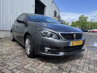 Peugeot 308 308 SW (L4/L9/LC/LJ/LR) Combi 5-drs 1.2 12V e-THP PureTech 110 (EB2ADT=
(HNP)) [81kW]  (03-2014/12-2021) picture 5
