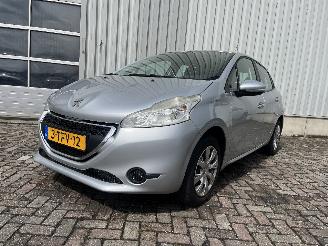 skadebil auto Peugeot 208 208 I (CA/CC/CK/CL) Hatchback 1.2 Vti 12V PureTech 82 (EB2F(HMZ)) [60k=
W]  (03-2012/12-2019) 2013/2