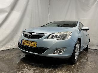 Voiture accidenté Opel Astra Astra J (PC6/PD6/PE6/PF6) Hatchback 5-drs 1.6 16V (A16XER(Euro 5)) [85=
kW]  (12-2009/10-2015) 2010/9