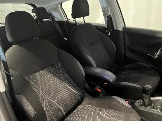 Peugeot 208 208 I (CA/CC/CK/CL) Hatchback 1.0 Vti 12V PureTech (EB0(ZMZ)) [50kW]  =
(03-2012/12-2019) picture 8