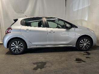 Peugeot 208 208 I (CA/CC/CK/CL) Hatchback 1.0 Vti 12V PureTech (EB0(ZMZ)) [50kW]  =
(03-2012/12-2019) picture 7