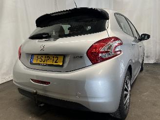 Peugeot 208 208 I (CA/CC/CK/CL) Hatchback 1.0 Vti 12V PureTech (EB0(ZMZ)) [50kW]  =
(03-2012/12-2019) picture 5