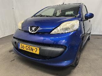 krockskadad bil auto Peugeot 107 107 Hatchback 1.0 12V (384F(1KR)) [50kW]  (06-2005/05-2014) 2008/9