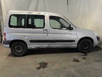 Peugeot Partner Partner Combispace MPV 1.6 16V (TU5JP4(NFU)) [80kW]  (07-2001/03-2008)= picture 7