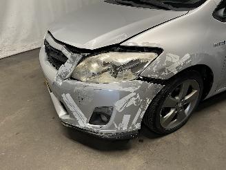 Toyota Auris Auris (E15) Hatchback 1.8 16V HSD Full Hybrid (2ZRFXE) [100kW]  (09-20=
10/09-2012) picture 5
