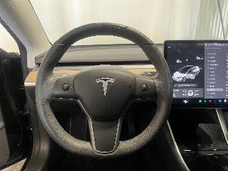 Tesla Model 3 Model 3 Sedan Long Range AWD 75 kWh (3D3) [258kW]  (06-2018/...) picture 25