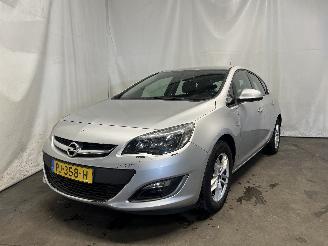 Käytettyjen passenger cars Opel Astra Astra J (PC6/PD6/PE6/PF6) Hatchback 5-drs 1.4 16V ecoFLEX (B14XER(Euro=
 6)) [74kW]  (12-2009/10-2015) 2015/3
