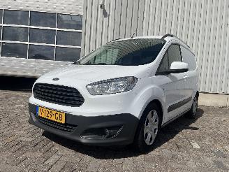 krockskadad bil auto Ford Transit Transit Courier Van 1.5 TDCi 75 (UGCA) [55kW]  (02-2014/12-2023) 2017/4