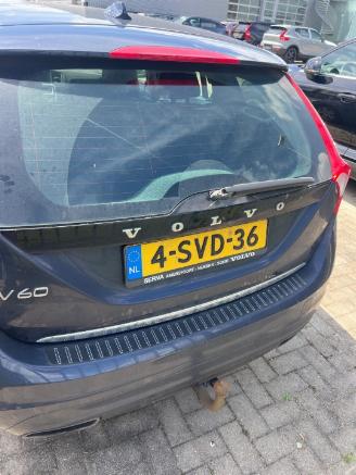 Gebrauchtwagen PKW Volvo V-60 V60 I (FW/GW) Combi 2.4 D6 20V Plug-in Hybrid AWD (D82PHEV) [206kW]  (=
06-2012/12-2015) 2013/12