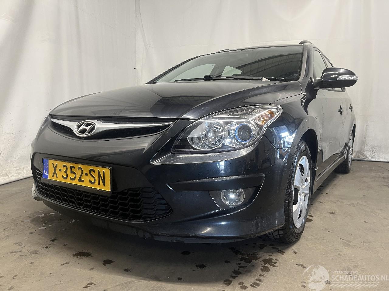 Hyundai I-30 i30 Crosswagon (WWH) Combi 1.4 CVVT 16V (G4FA) [80kW]  (11-2009/06-201=
2)