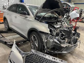DS Automobiles DS 7 Crossback DS 7 Crossback SUV 1.6 16V E-Tense 225 (EP6FADTXHPD(DGZ)) [165kW]  (10=
-2019/...) picture 2