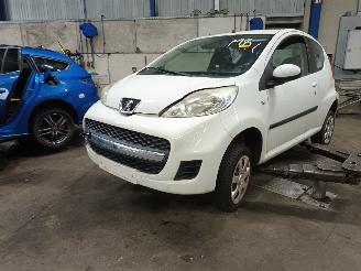 Dezmembrări autoturisme Peugeot 107 107 Hatchback 1.0 12V (384F(1KR)) [50kW]  (06-2005/05-2014) 2010/6