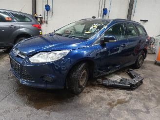 Démontage voiture Ford Focus Focus 3 Wagon Combi 1.0 Ti-VCT EcoBoost 12V 100 (M2DA(Euro 5)) [74kW] =
 (02-2012/05-2018) 2013/5