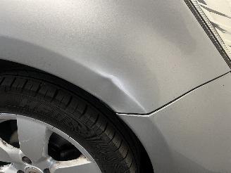Nissan Note Note (E11) MPV 1.4 16V (CR14DE) [65kW]  (01-2006/08-2013) picture 8