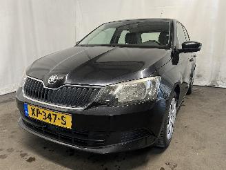 Schadeauto Skoda Fabia Fabia III (NJ3) Hatchback 5-drs 1.0 12V (CHYA) [44kW]  (08-2014/06-202=
1) 2015/5