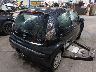 Citroën C1 C1 Hatchback 1.0 12V (1KR-FE(CFB)) [50kW]  (06-2005/09-2014) picture 3