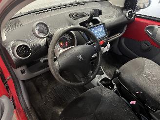 Peugeot 107 107 Hatchback 1.0 12V (384F(1KR)) [50kW]  (06-2005/05-2014) picture 16
