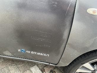 Nissan Leaf Leaf (ZE0) Hatchback Leaf (EM61) [80kW]  (11-2010/12-2017) picture 10