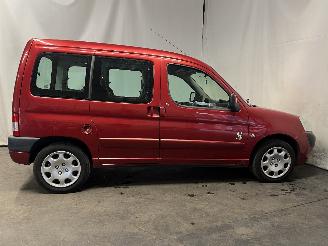 Peugeot Partner Partner Combispace MPV 1.6 16V (TU5JP4(NFU)) [80kW]  (07-2001/03-2008)= picture 7