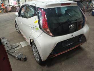Toyota Aygo Aygo (B40) Hatchback 1.0 12V VVT-i (1KR-FE) [51kW]  (05-2014/06-2018) picture 4