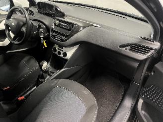 Peugeot 208 208 I (CA/CC/CK/CL) Hatchback 1.0 Vti 12V PureTech (EB0(ZMZ)) [50kW]  =
(03-2012/12-2019) picture 9